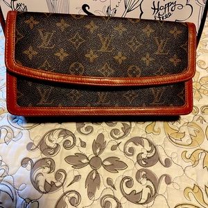 Louis Vuitton Pochette Dame 26 Momogram